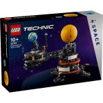 42179 LEGO® TECHNIC Planet Earth and Moon in Orbit