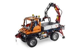 8110 LEGO® TECHNIC Mercedes-Benz Unimog U 400