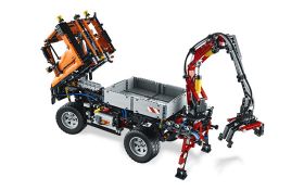 8110 LEGO® TECHNIC Mercedes-Benz Unimog U 400