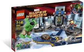 6868 LEGO® SUPER HEROES Hulk's™ Helicarrier Breakout