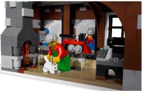 10199 LEGO® EXCLUSIVE Winter Toy Shop