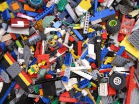 2kg Lots of Pre-Owned LEGO®  (PRE-OWNED)