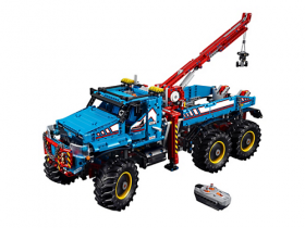42070 LEGO® Technic 6x6 All Terrain Tow Truck 2