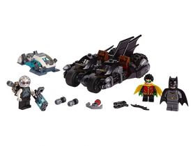 76118 LEGO® SUPER HEROES Mr. Freeze™ Batcycle™ Battle