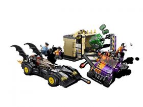 6864 LEGO® SUPER HEROES The Batmobile and the Two-Face Chase