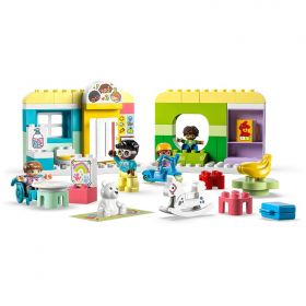 10992 LEGO® DUPLO® Life At The Day-Care Center